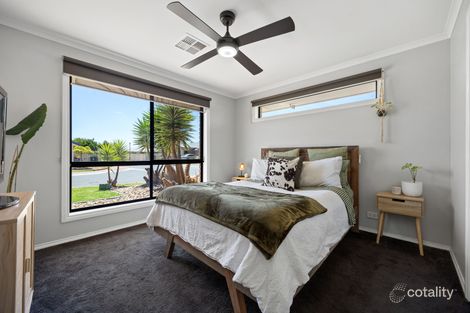 Property photo of 1 Adel Drive Munno Para West SA 5115