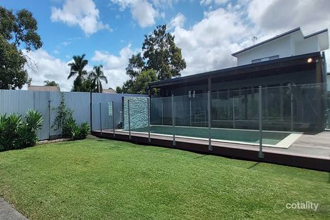 Property photo of 14 Collins Crescent Benowa QLD 4217