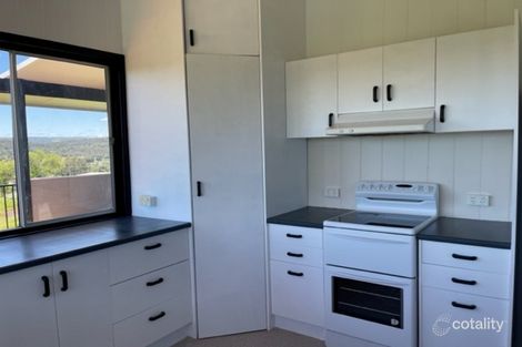 Property photo of 6 Stokes Court Summerholm QLD 4341