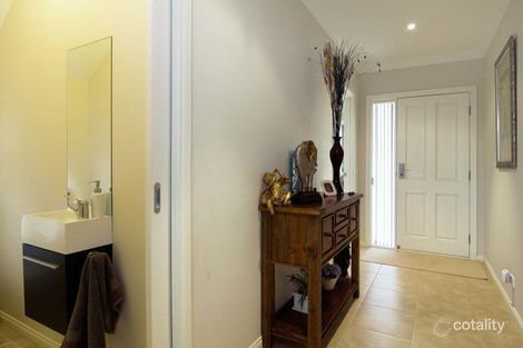 Property photo of 2/15 Orchard Grove Tyabb VIC 3913