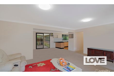 Property photo of 28 Schaefer Close Tingira Heights NSW 2290