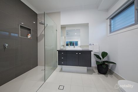 Property photo of 5 Lydia Place Gumdale QLD 4154