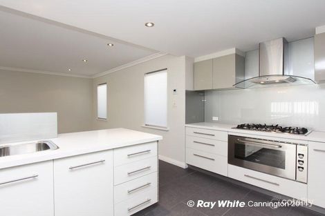 Property photo of 20 Glenariff Boulevard Canning Vale WA 6155