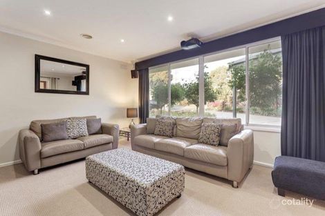 Property photo of 17 Jindalee Avenue Yallambie VIC 3085