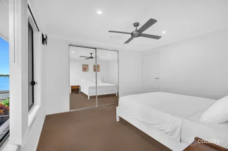 Property photo of 292 Marine Parade Labrador QLD 4215