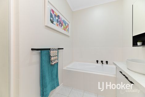 Property photo of 5 Hazel Court Hampton Park VIC 3976