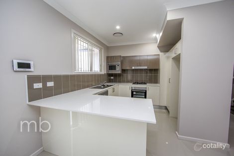 Property photo of 4/19 Moonstone Drive Orange NSW 2800