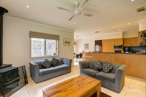 Property photo of 16 Stringybark Court Sedgwick VIC 3551