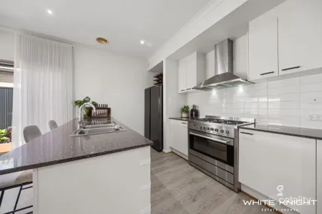 Property photo of 3 Keira Circuit Werribee VIC 3030