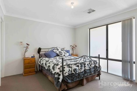Property photo of 17 Kellerberrin Turn Dawesville WA 6211