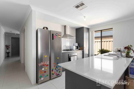 Property photo of 17 Kellerberrin Turn Dawesville WA 6211
