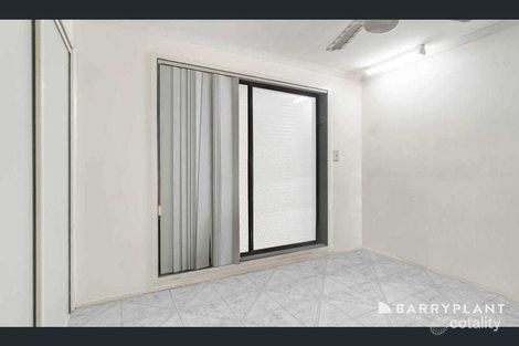 Property photo of 33 Moonstone Circuit St Albans VIC 3021