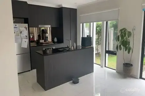 Property photo of 126 Marina Quays Boulevard Hope Island QLD 4212