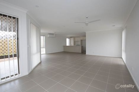 Property photo of 10 Hinkler Crescent Brookfield VIC 3338