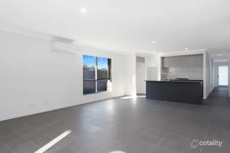 Property photo of 5 Aniseed Avenue Thrumster NSW 2444