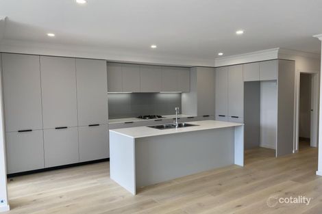 Property photo of 61 Billy Buttons Drive Narre Warren VIC 3805