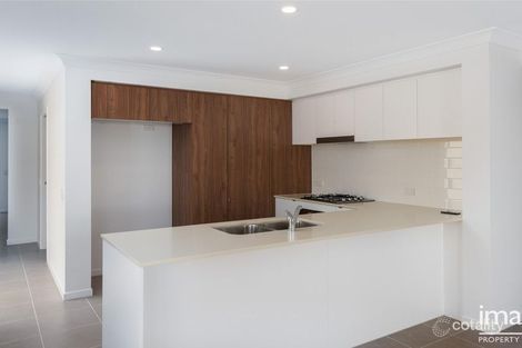 Property photo of 6 Chambers Ridge Boulevard Park Ridge QLD 4125