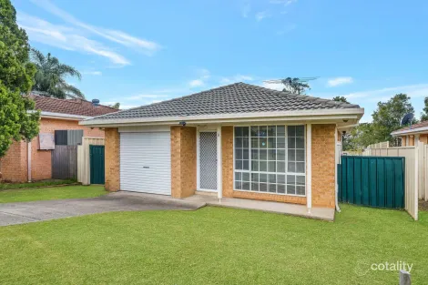 1/8 Sebastian Ave, Rosemeadow, NSW 2560