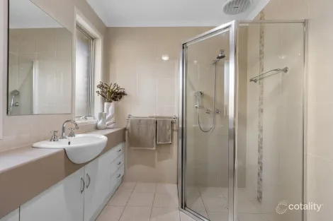 Property photo of 5 Arabella Court Angle Vale SA 5117