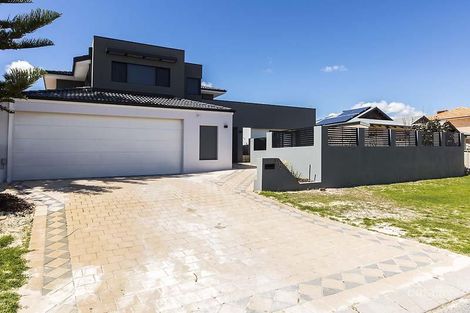 Property photo of 103 Broadbeach Boulevard Hillarys WA 6025