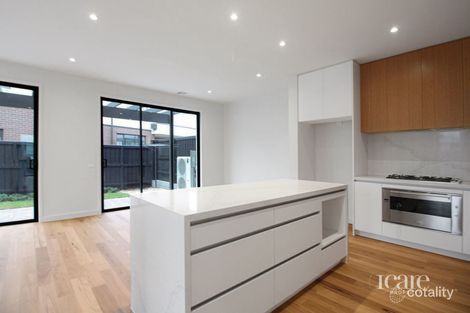 Property photo of 10 Verdant Crescent Doncaster VIC 3108