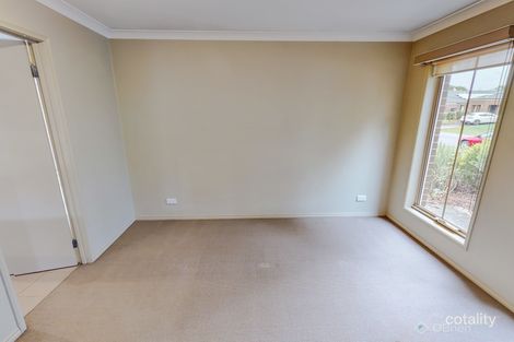 Property photo of 10 Maddock Drive Cranbourne East VIC 3977