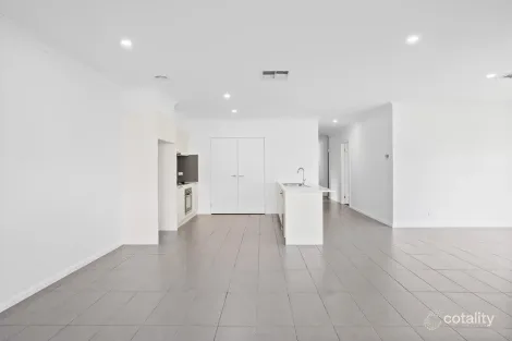 Property photo of 4 Cadley Avenue Point Cook VIC 3030