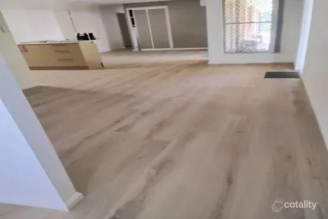 Property photo of 10 Masters Court Urraween QLD 4655