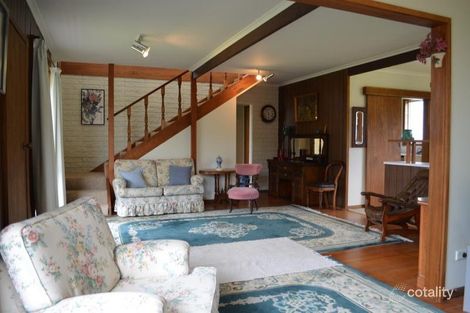 Property photo of 19 Robertson Street Peterborough VIC 3270