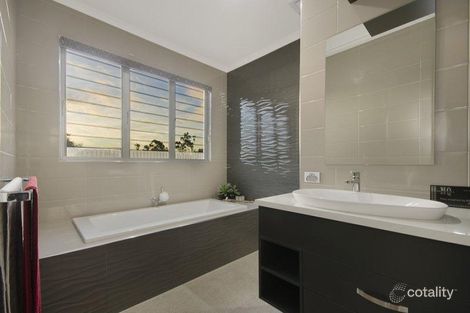Property photo of 56 Ribaldo Circuit Burdell QLD 4818