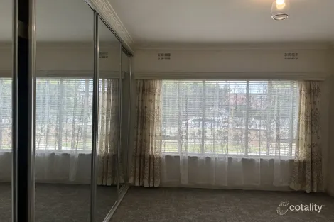 Property photo of 24 Summerhill Road Maidstone VIC 3012