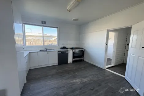 Property photo of 28 John Street Moe VIC 3825