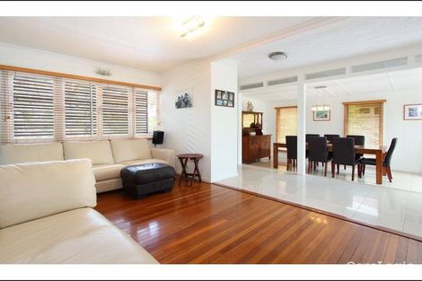 Property photo of 138 Bapaume Road Holland Park West QLD 4121