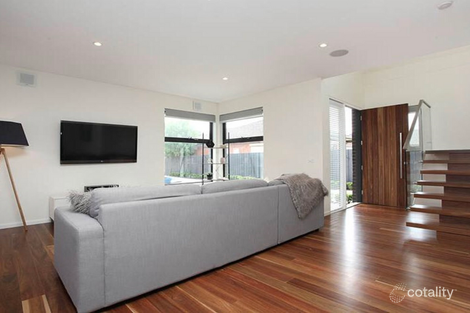 Property photo of 2/13 Surrey Street Hadfield VIC 3046