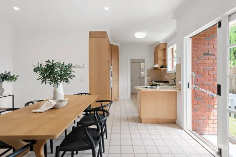 Property photo of 2/89 Wheatley Road McKinnon VIC 3204