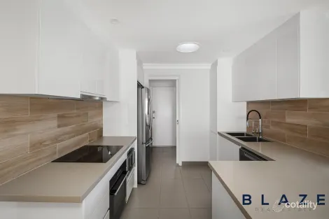 Property photo of 1/24 Gunsynd Avenue Casula NSW 2170