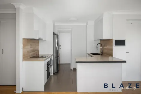 Property photo of 1/24 Gunsynd Avenue Casula NSW 2170