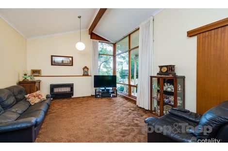 Property photo of 8 Nanette Road Valley View SA 5093