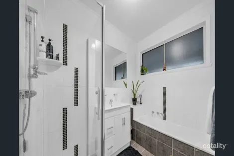Property photo of 5 Facey Road Devon Meadows VIC 3977