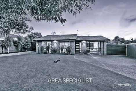 Property photo of 33 Hornsby Drive Langwarrin VIC 3910