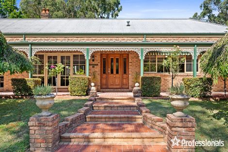 Property photo of 52 Rangeview Road Mount Evelyn VIC 3796