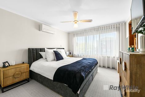 Property photo of 17 Daniel Solander Drive Endeavour Hills VIC 3802