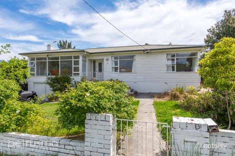 8 Bay Rd, Lindisfarne, TAS 7015