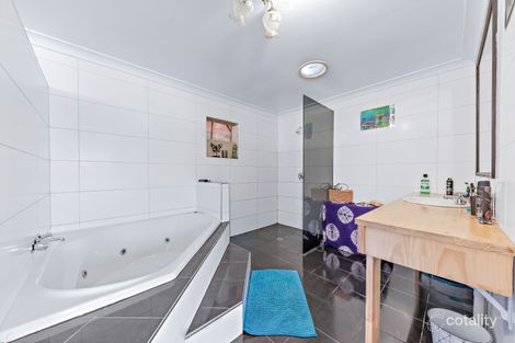 Property photo of 7 Olden Court Hideaway Bay QLD 4800
