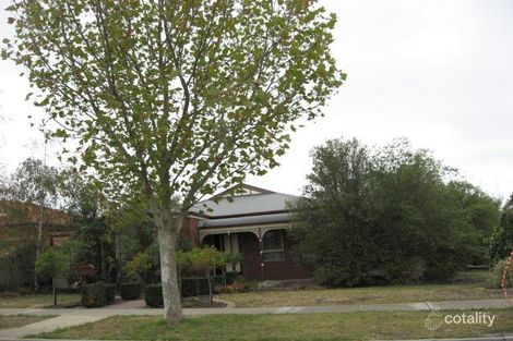 18 Royal Cres, Hillside, VIC 3037