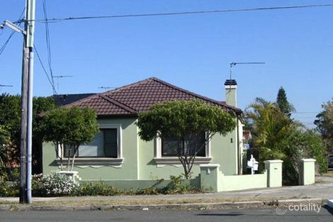 1 St Helena Pde, Eastlakes, NSW 2018