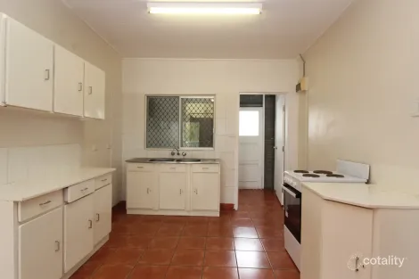 2/4 Thirteenth Ave, Parkside, QLD 4825