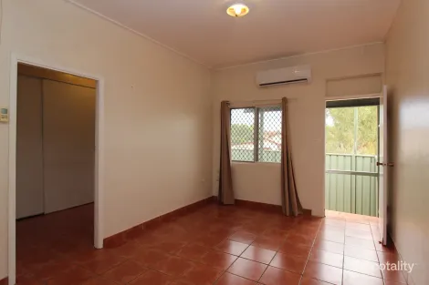 Property photo of 2/4 Thirteenth Avenue Parkside QLD 4825