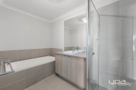 Property photo of 4 Provincial Circuit Deanside VIC 3336