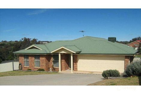 Property photo of 2 Scott Place Young NSW 2594